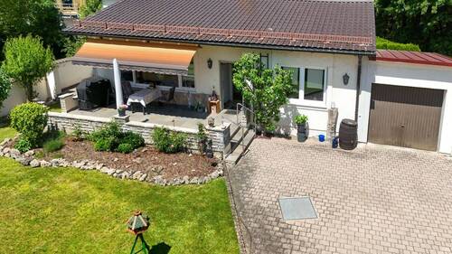 Außenanischt - Bungalow in zentraler Lage - Wohnen auf einer Ebene