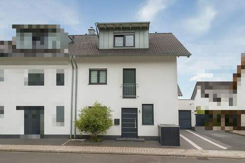 Außenansicht - 6 Zimmer Mehrfamilienhaus, Wohnhaus zum Kaufen in Troisdorf