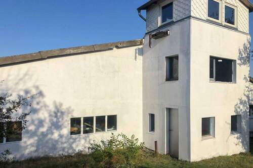 Ansicht-Turm - 3 Zimmer Einfamilienhaus zum Kaufen in Moringen