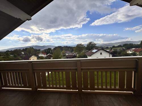 Ausblick - Mehrfamilienhaus, Wohnhaus mit 292,50 m&sup2; in Zachenberg zum Kaufen