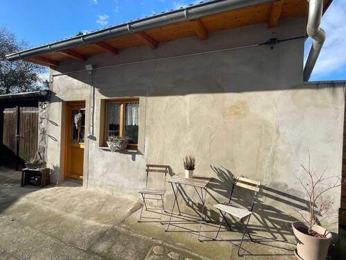 Nebengebäudde - 8 Zimmer Mehrfamilienhaus, Wohnhaus in Zeitz