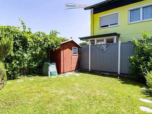 Garten mit Gartenhütte - 5 Zimmer Reihenendhaus in Steinen