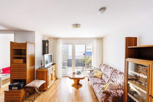 Wohnzimmer - 1 Zimmer Etagenwohnung zum Kaufen in Schorndorf