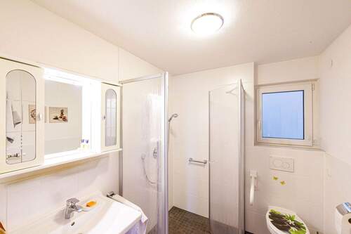 Badezimmer - Etagenwohnung mit 42,00 m&sup2; in Schorndorf zum Kaufen