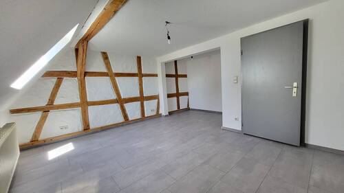 Wohnung 2_2 OG_Zimmer 1_www.villingen.immobilien - Einfamilienhaus in Villingen-Schwenningen / Marbach