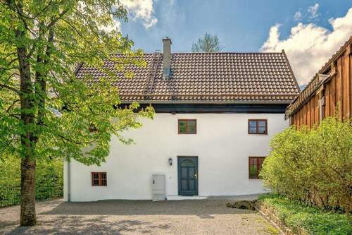 Bild 2 - 5 Zimmer Einfamilienhaus zum Kaufen in Berg