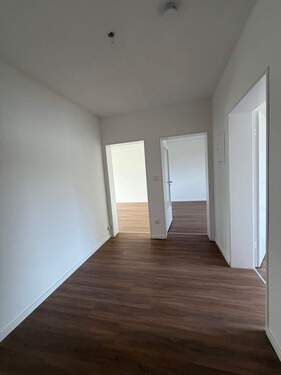 Flur - 3 Zimmer Etagenwohnung zur Miete in Kirchseeon