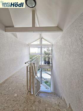 Treppenhaus - 3 Zimmer Etagenwohnung in Reutlingen