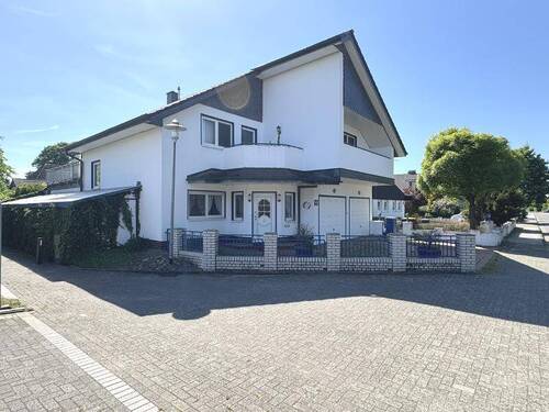 Bild 1 - Attraktives Einfamilienhaus Bj. 1999, topzentrale, ruhige Ortslage!