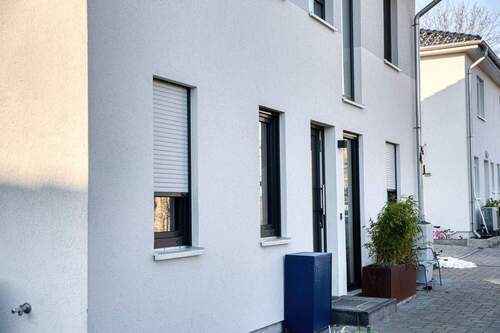 Hauseingang - 4 Zimmer Einfamilienhaus in Berlin Kaulsdorf-Nord