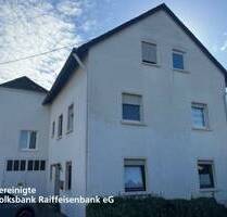 Wohnhaus mit Nebengebäuden und zusätzlicher Wohnung - Trittenheim