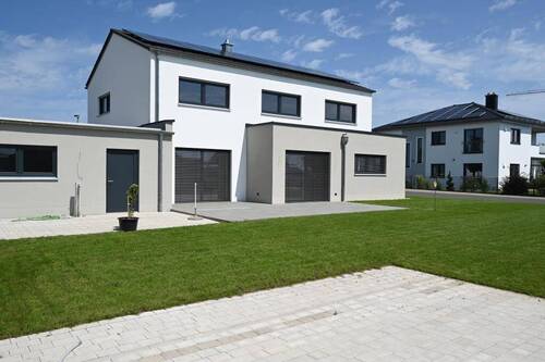 Mit PV-Anlage - 