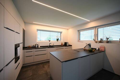 EBK mit viel Platz - 