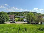 Blick auf Bauplatz - 6 Zimmer Doppelhaushälfte in Weissach