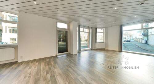 1. Büro mit externen Eingang - 3 Zimmer Etagenwohnung zum Kaufen in Fulda