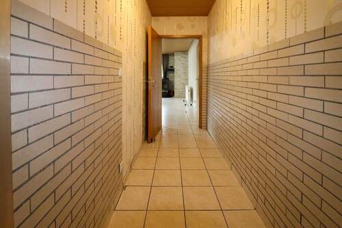 Eingangsbereich - 3 Zimmer Etagenwohnung zum Kaufen in Grevenbroich