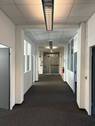 Flur 1-05 Blick zum Eingangsbereich - 6 Zimmer Büro in München