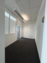 abgetr.Flur zum Serverraum - Büro mit 172,00 m&sup2; in München zur Miete