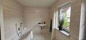 Bad mit Wanne.jpg - 