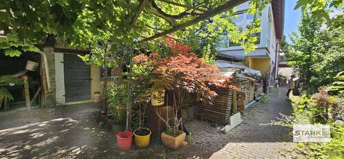 Garten mit Nebengebäude.jpg - 