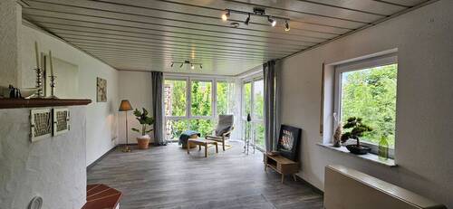Wohnzimmer (2).jpg - 4 Zimmer Mehrfamilienhaus, Wohnhaus in Lauda-Königshofen