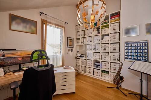 Helles Arbeitszimmer - 