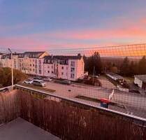 Einziehen & Wohlfühlen – Dachgeschosswohnung mit überragendem Fernblick ins Erzgebirge - Neukirchen/Erzgebirge