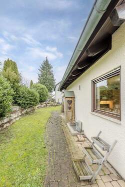 Blick ins Grüne - Einfamilienhaus mit 227,00 m&sup2; in Markgröningen / Schönbühlhof zum Kaufen