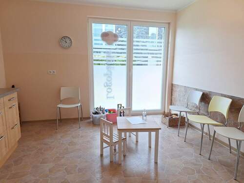 Zimmer 2 (Küchenanschlüsse) - Büro mit 71,30 m&sup2; in Greifswald zur Miete