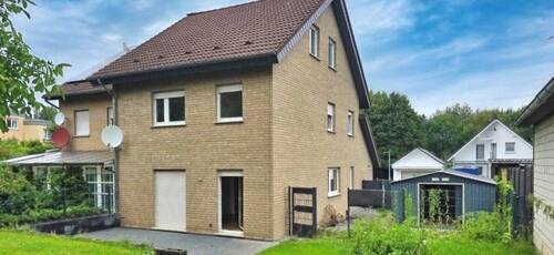 Ansicht Süd-West - 5 Zimmer Doppelhaushälfte zum Kaufen in Barntrup