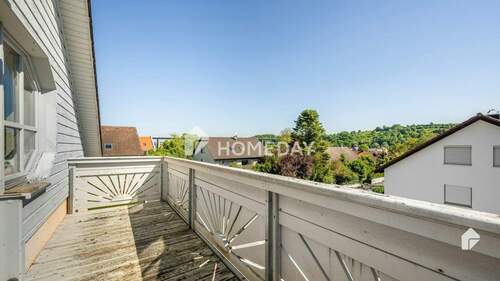 Balkon 1 - Schöne 2-Zimmer-DG-Wohnung mit Balkon und Stellplatz in sehr guter Lage