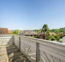 Schöne 2-Zimmer-DG-Wohnung mit Balkon und Stellplatz in sehr guter Lage - Sinzing