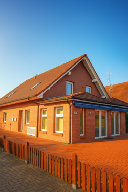 HS60a Ausenansicht - *** Großzügige 3-Zimmer-Wohnung im Herzen von Großenkneten!