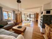 Lichtdurchfluteter Wohn- & Essbereich (OG) - 