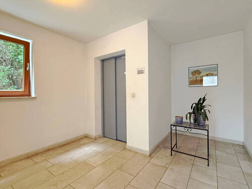 Lift - 