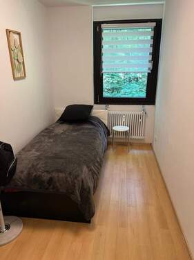 Gäste-Zimmer - Etagenwohnung mit 57,00 m&sup2; in Bad Reichenhall zum Kaufen