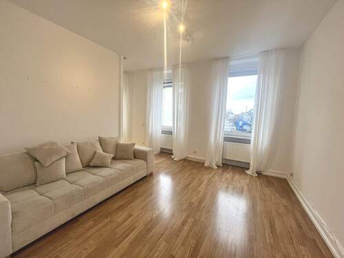 Wohnzimmer - Helle Wohnung mit EBK, in der Koblenzer Altstadt!