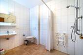 Badezimmer mit Dusche EG - 
