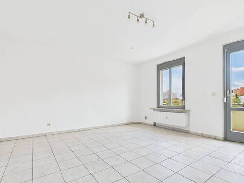 Wohn-und Schlafzimmer - 1 Zimmer Etagenwohnung in Hirschaid