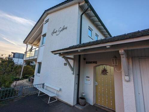 Haupteingang (Süd-Ost-Seite) - 5 Zimmer Einfamilienhaus zum Kaufen in Stetten