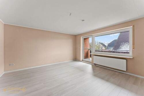 Wohnzimmer - 4 Zimmer Etagenwohnung in Butjadingen