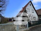Titelbild - Ein-Zweifamilienhaus in Röttenbach