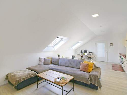 DG - Gemütlicher Wohnbereich mit offenem Essbereich und Küche - 