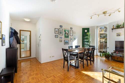 Wohn/Essbereich - 3 Zimmer Etagenwohnung zum Kaufen in Düsseldorf