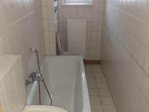 Bad - Etagenwohnung mit 41,00 m² in Oelsnitz/Erzgebirge zur Miete