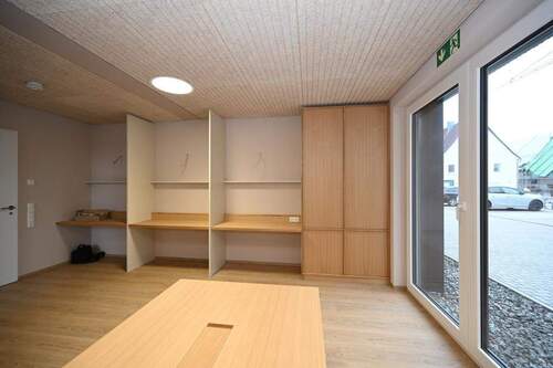 Büro 1 / Behandlung 1 - 