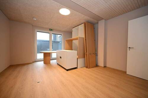 Büro 2 / Behandlung 2 - 