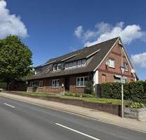 +++ sehr gepflegte 3-Zimmer-ALTBAU-Wohnung im Dachgeschoss eines 4-Fam.-Hauses +++ - Beckdorf
