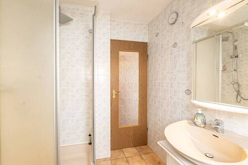 Badezimmer OG rechts - 