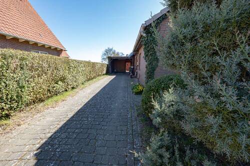 Auffahrt - Einfamilienhaus mit 230,00 m² in Wischhafen / Hamelwörden zum Kaufen